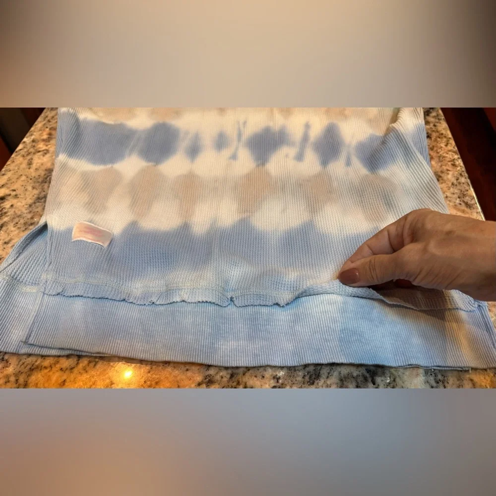 Simply, Southern tie-dye, thermal type shirt size medium - Picture 9 of 16